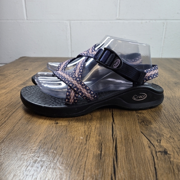 Winter has barely made an appearance here in Montana this  Chaco Rqpid Pro Adjustable Blue Pink Hiking Outdoor Sandals Womens 8